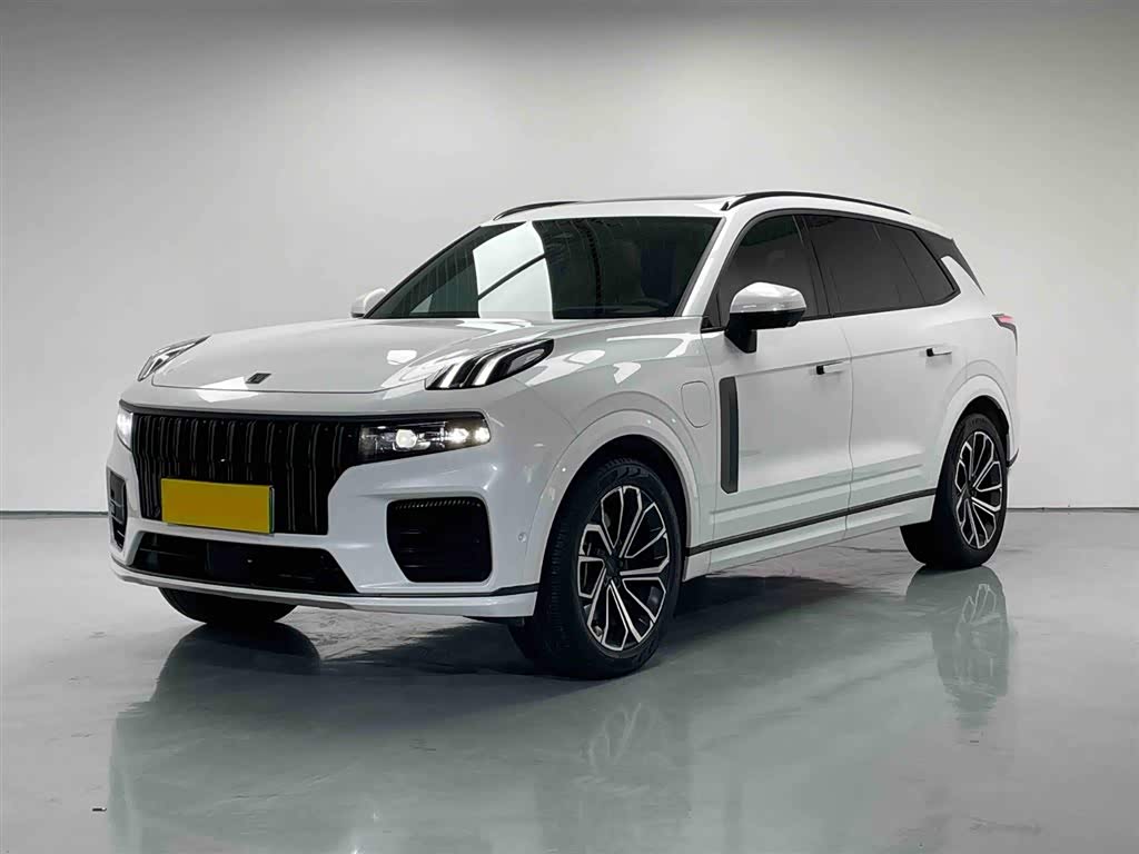 Lynk & Co 09