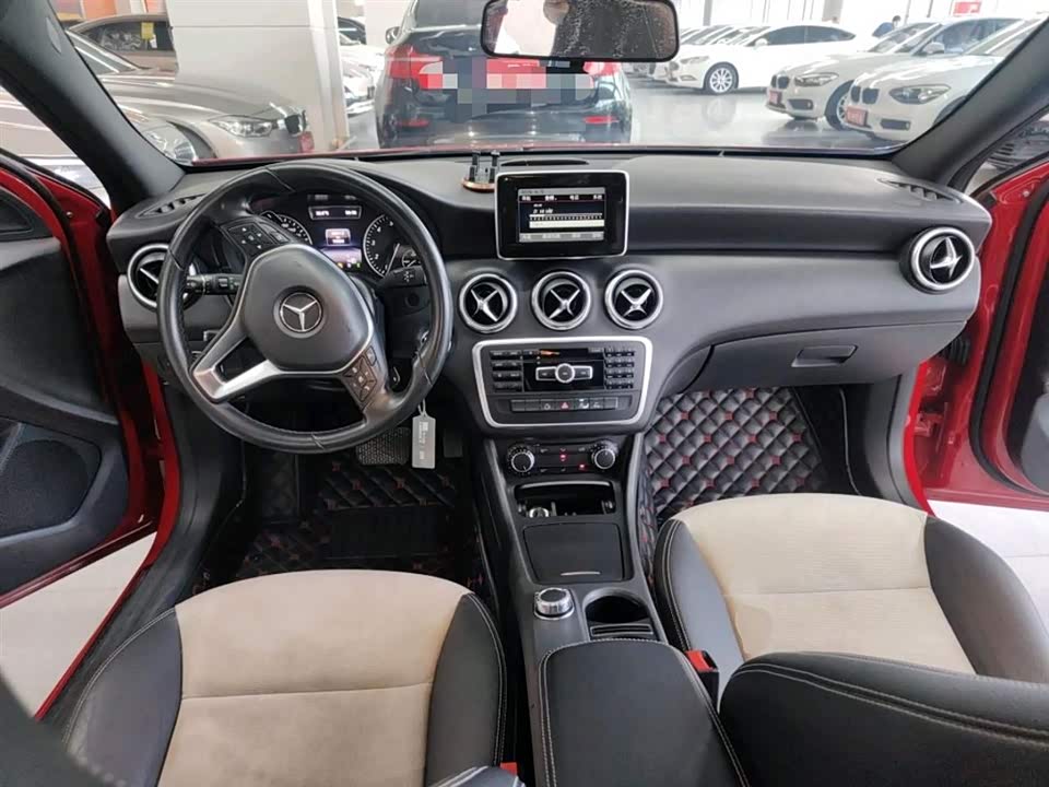 Mercedes-Benz Class A Mercedes-Benz Class A