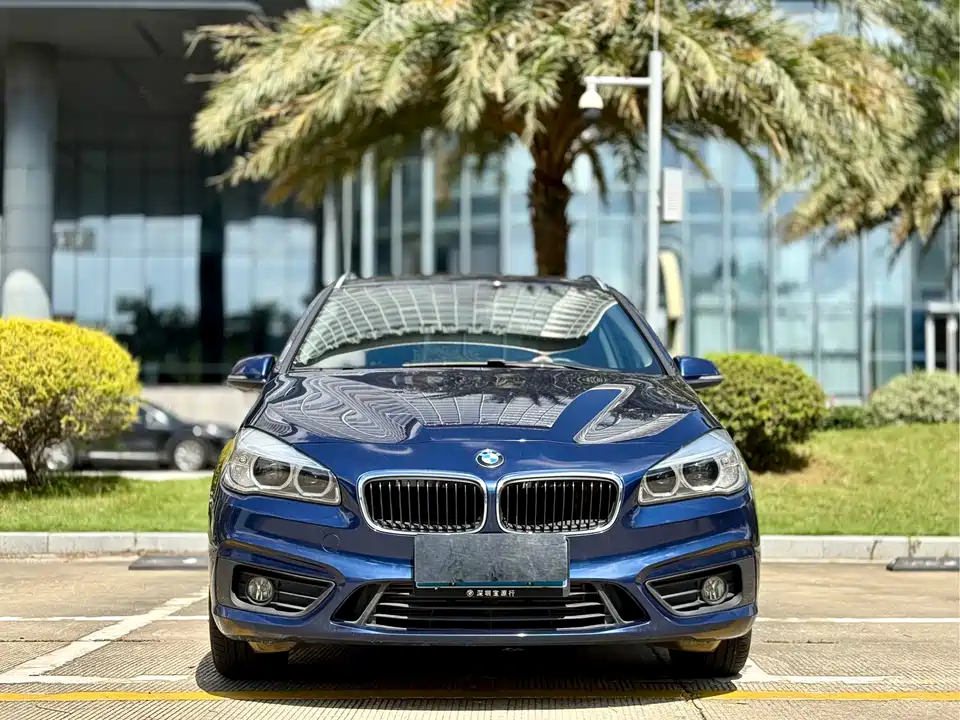 BMW 2 series station wagon