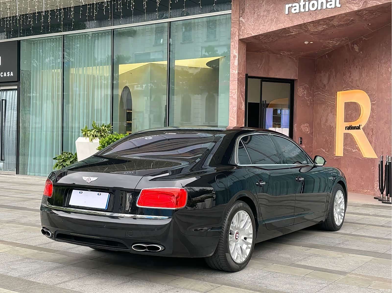 Bentley Flying Spur, 2018 6