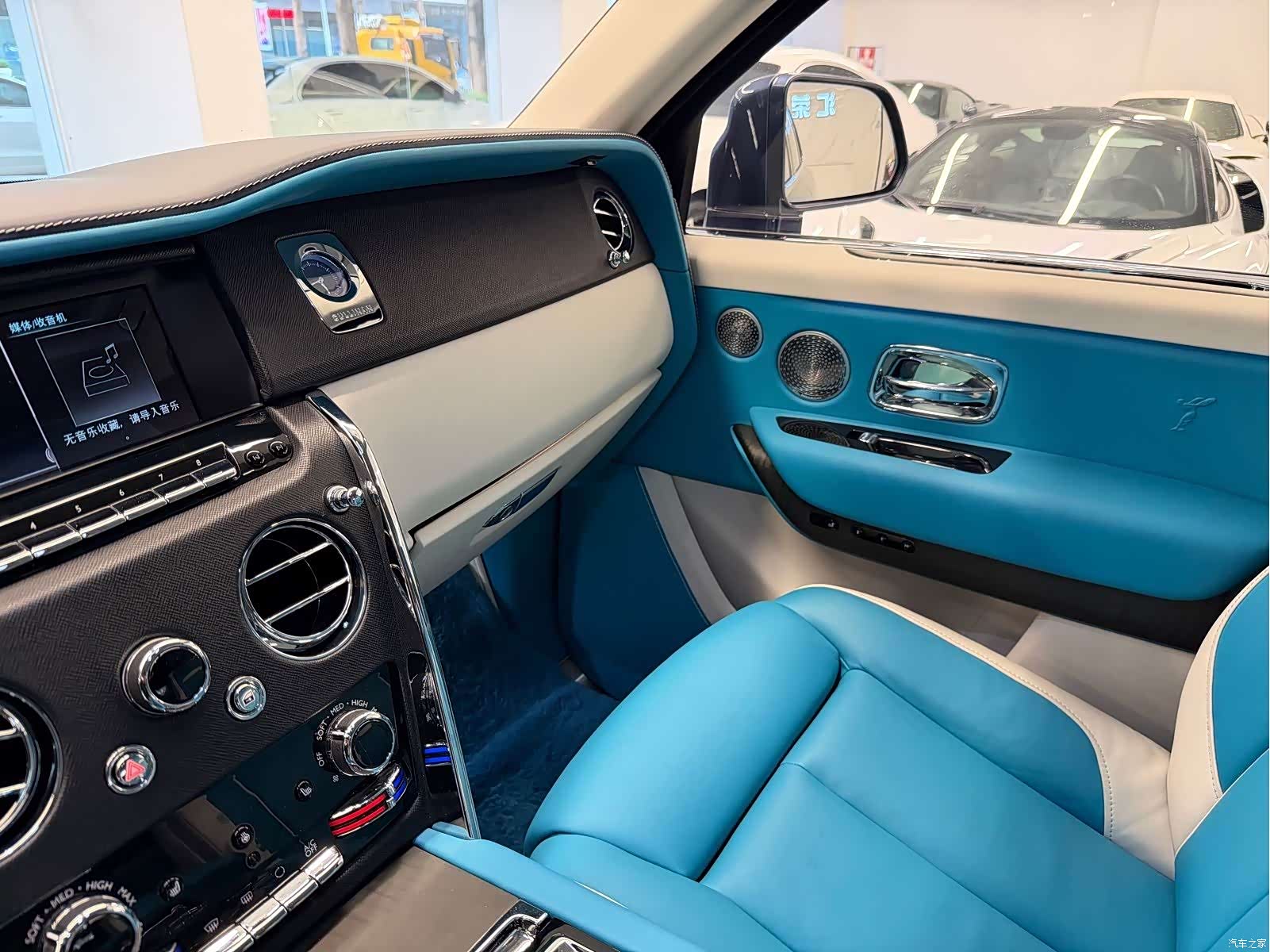 Rolls-Royce Cullinan, 2021 все фото