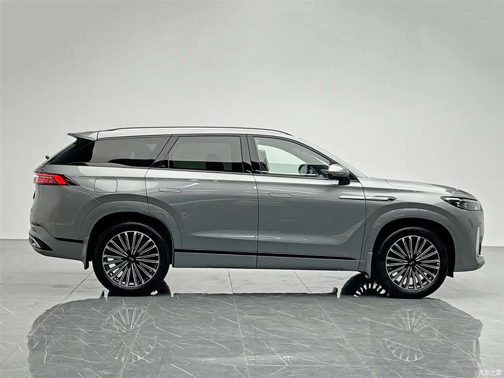 Chery Tiggo 9, 2026 7