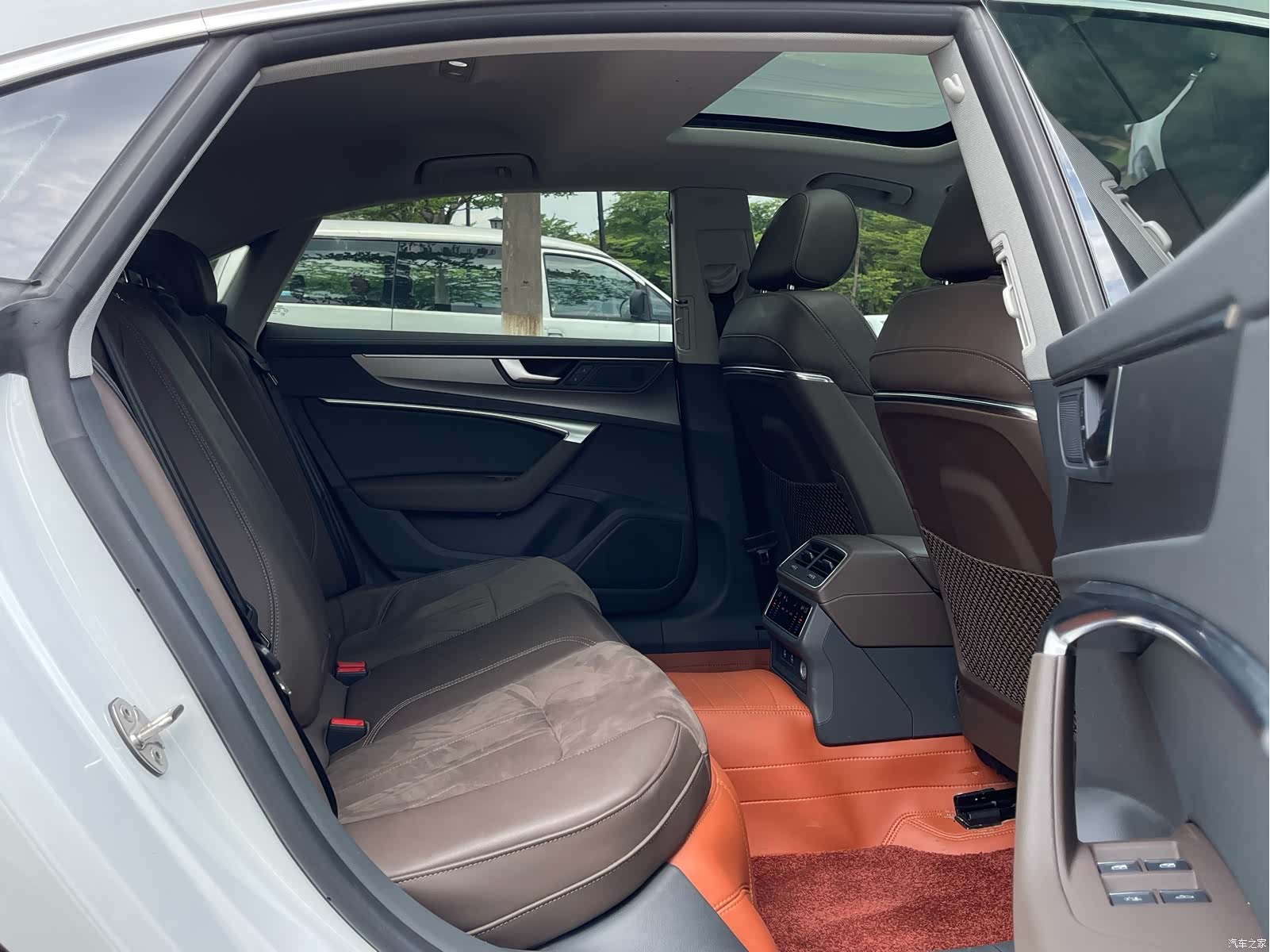 Audi A7L, 2023 14