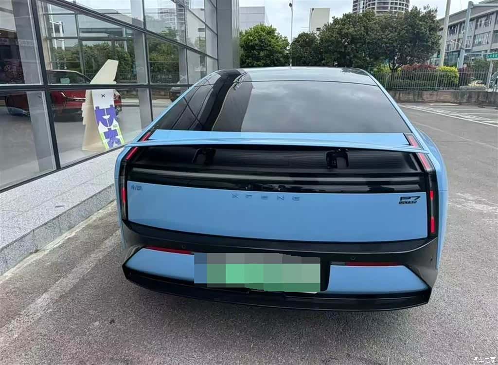 Xpeng P7, 2025 4