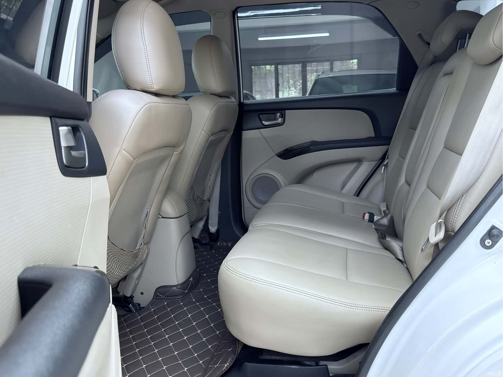 Kia GL, 2013 4