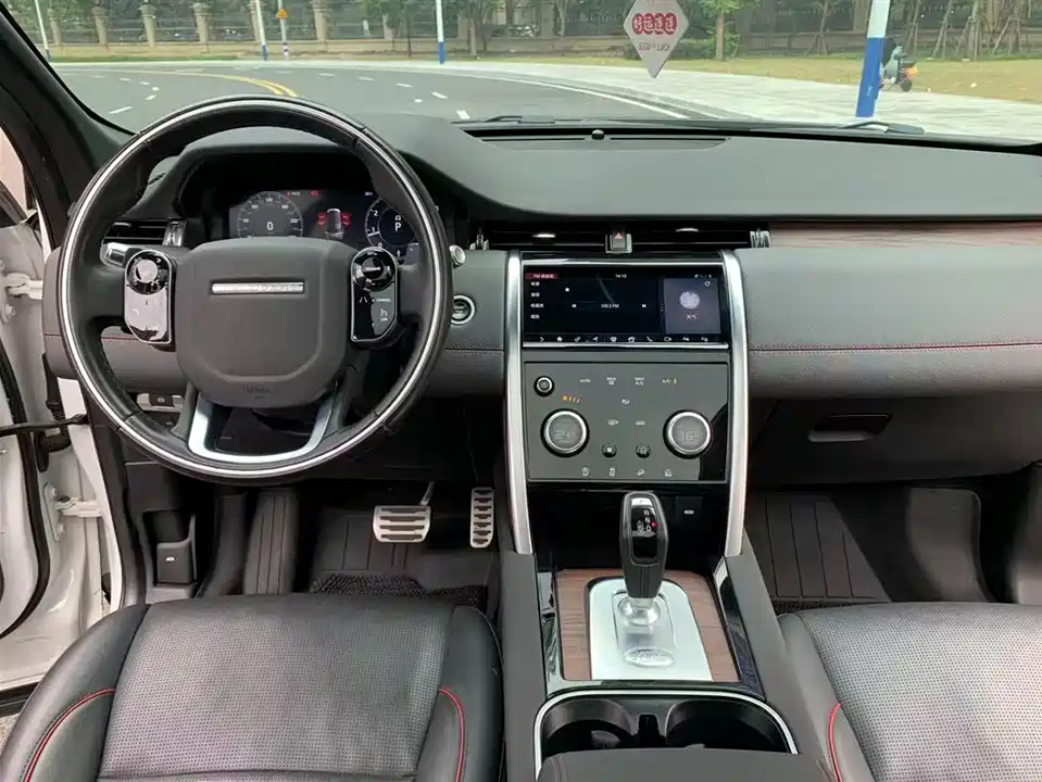 Land Rover Discover sports