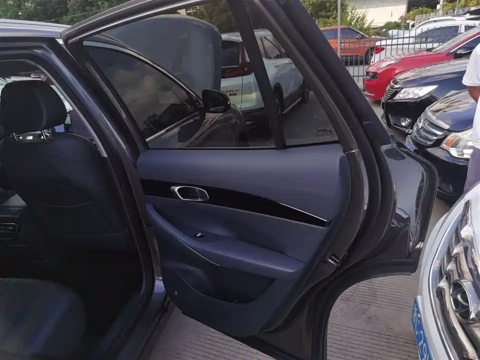 Geely Galaxy Galaxy E5