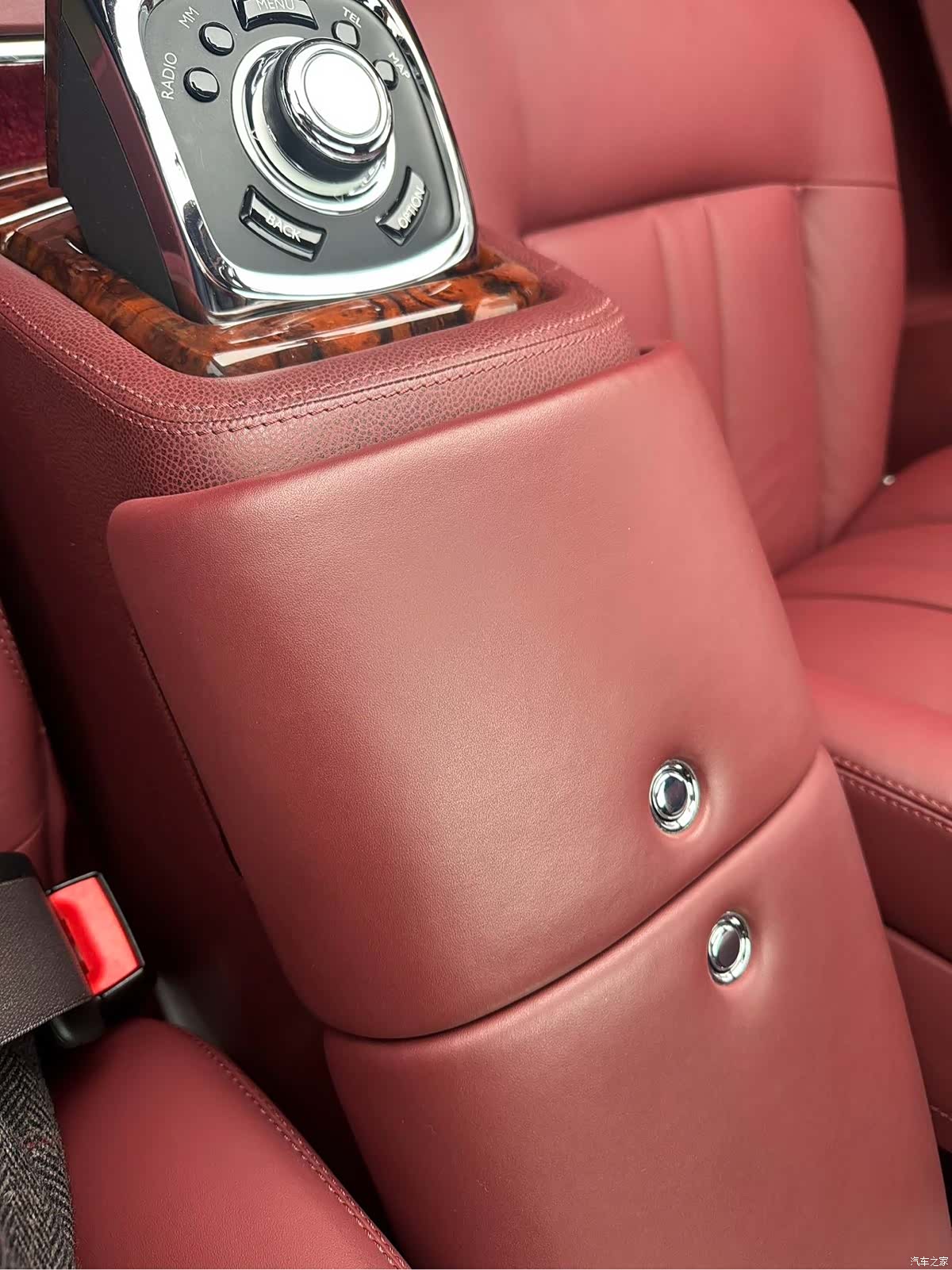 Rolls-Royce Phantom, 2013 10