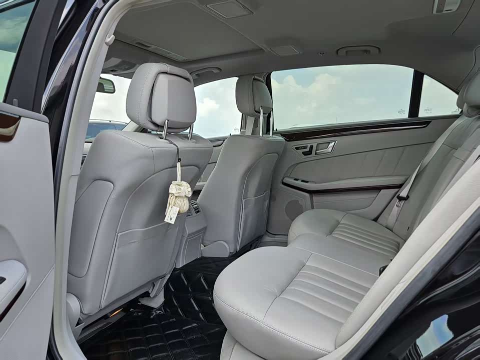 Mercedes-Benz E-class Mercedes-Benz E-class
