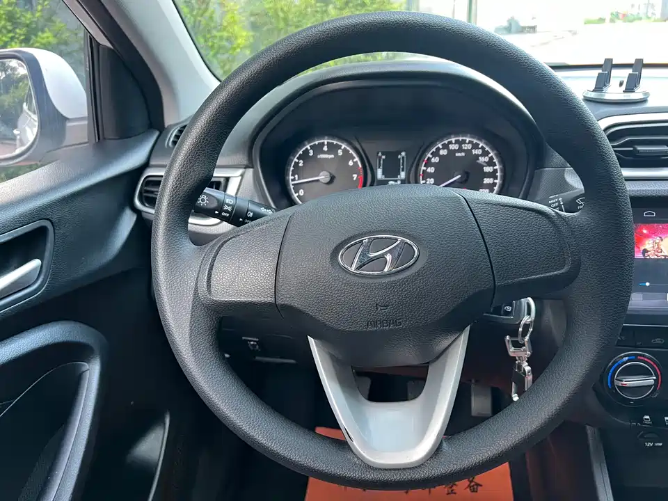 Hyundai Rena