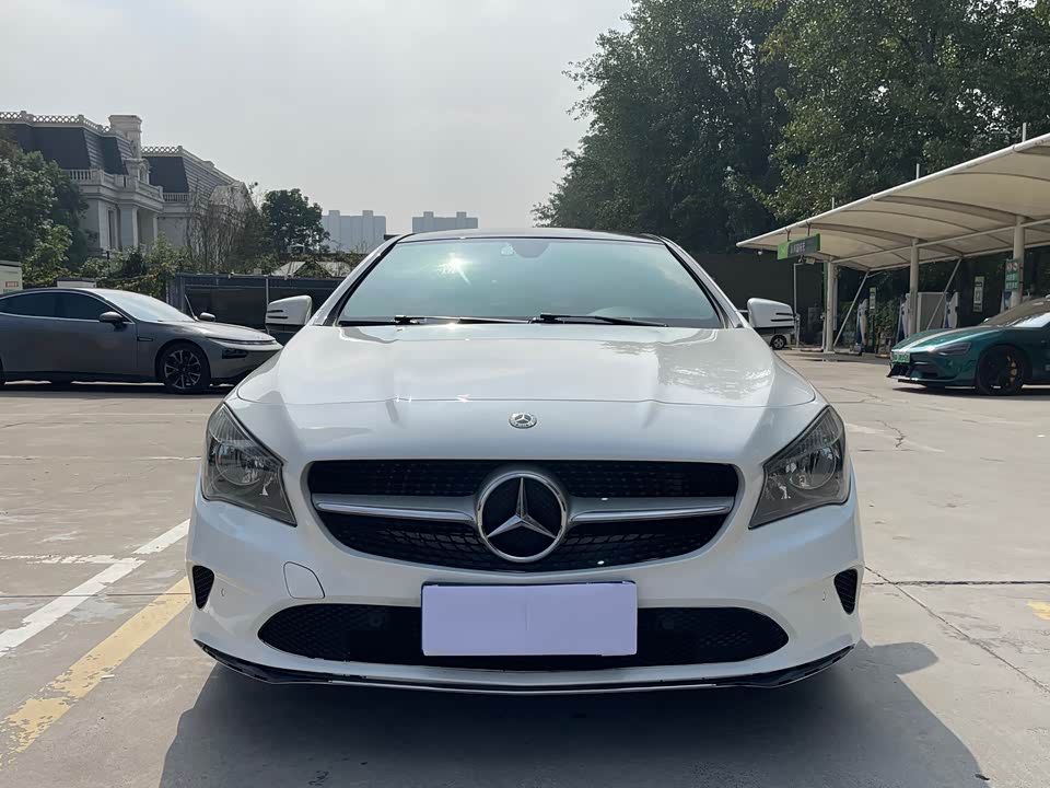 Mercedes-Benz CLA