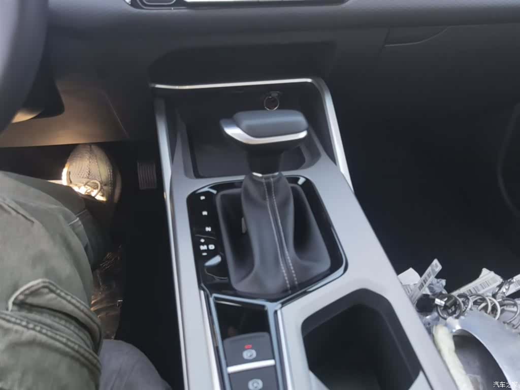 Geely Emgrand, 2026 14