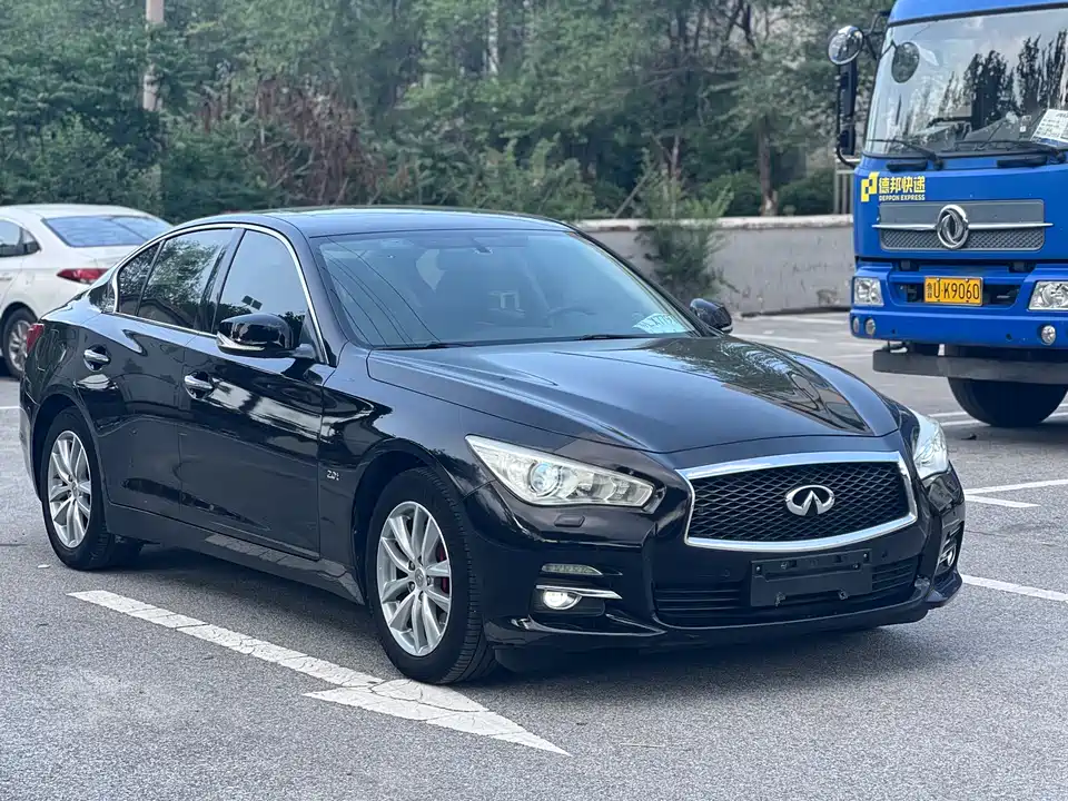 Infiniti Q50