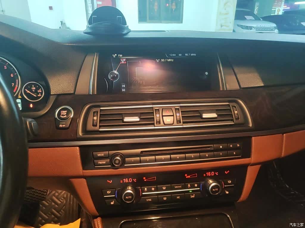 BMW 5 Series, 2015 13