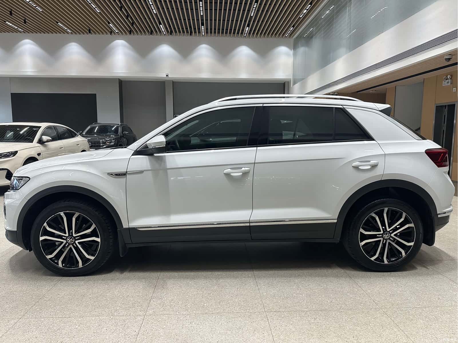 Volkswagen T-ROC, 2022 8