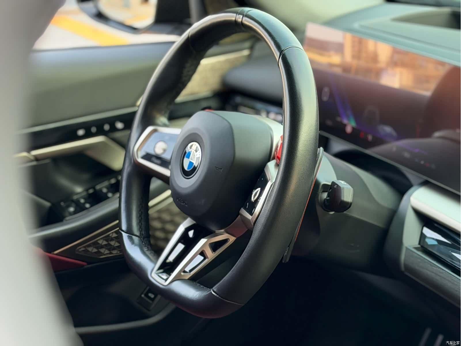 BMW 5 Series, 2024 23