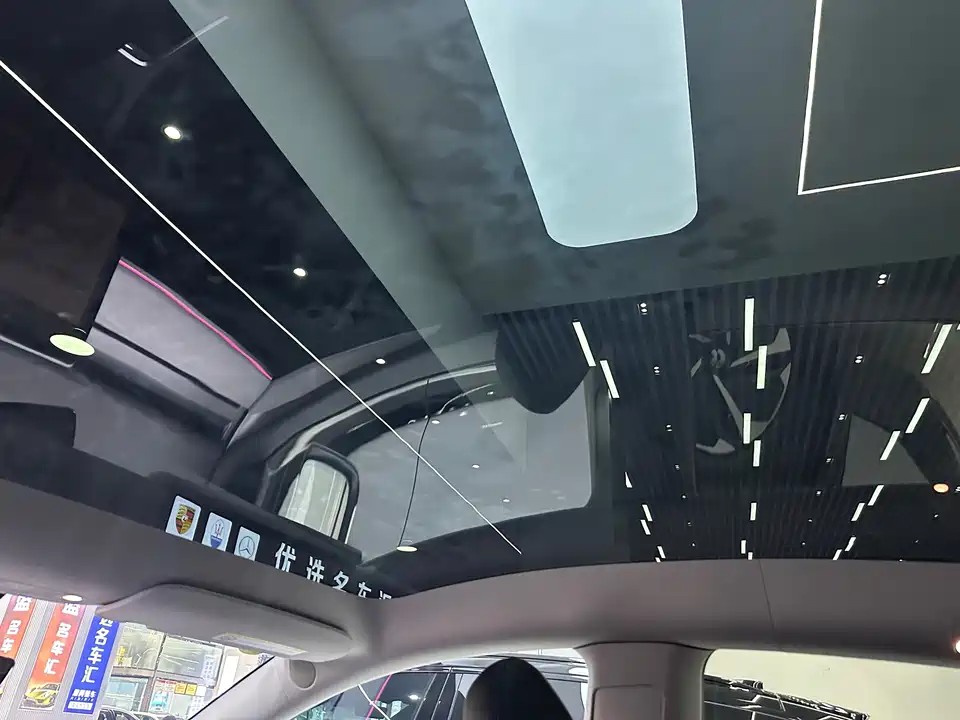 Tesla Model Y Tesla Model Y