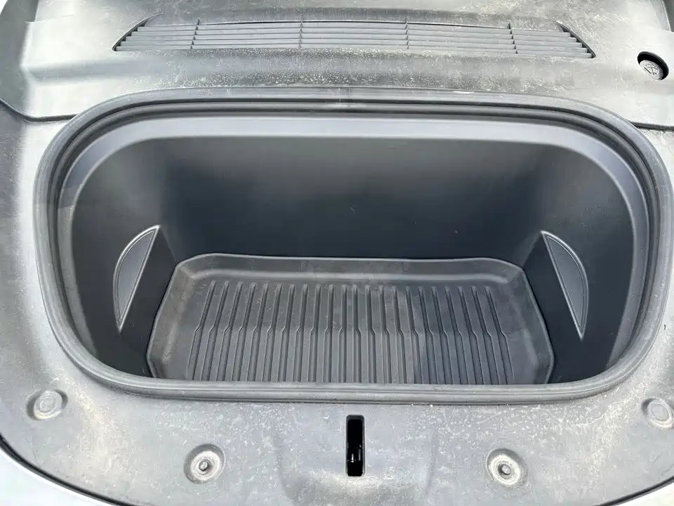 Tesla Model Y Tesla Model Y