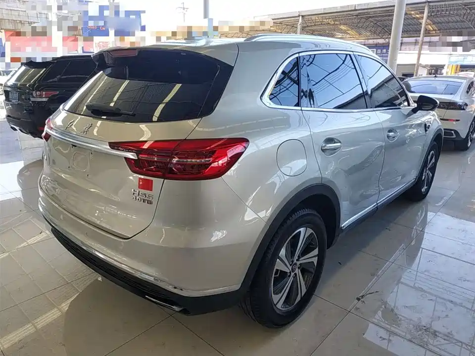 Hongqi HS5