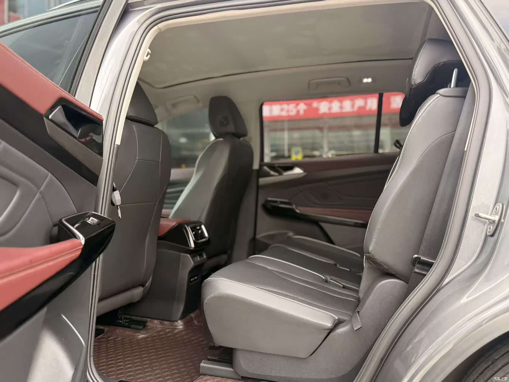 Volkswagen ID.6, 2024 9