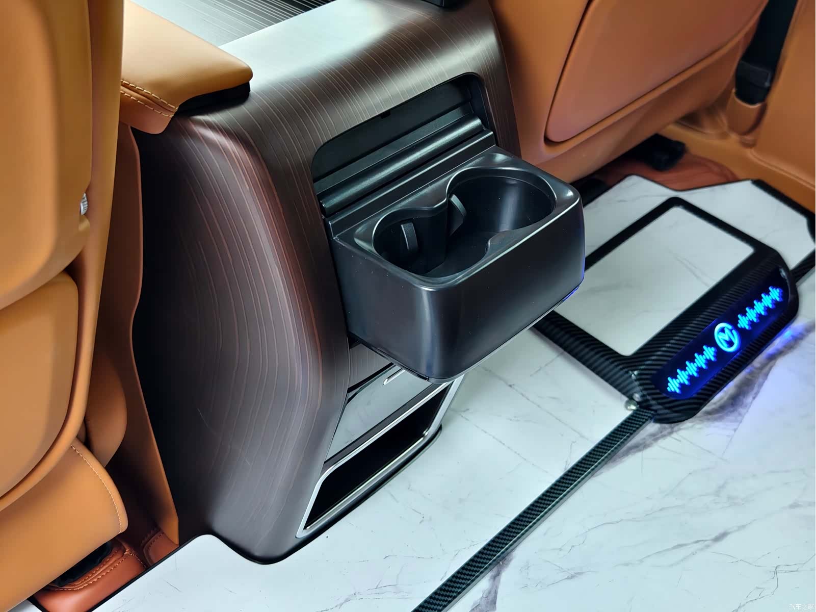 Toyota Granvia, 2026 23