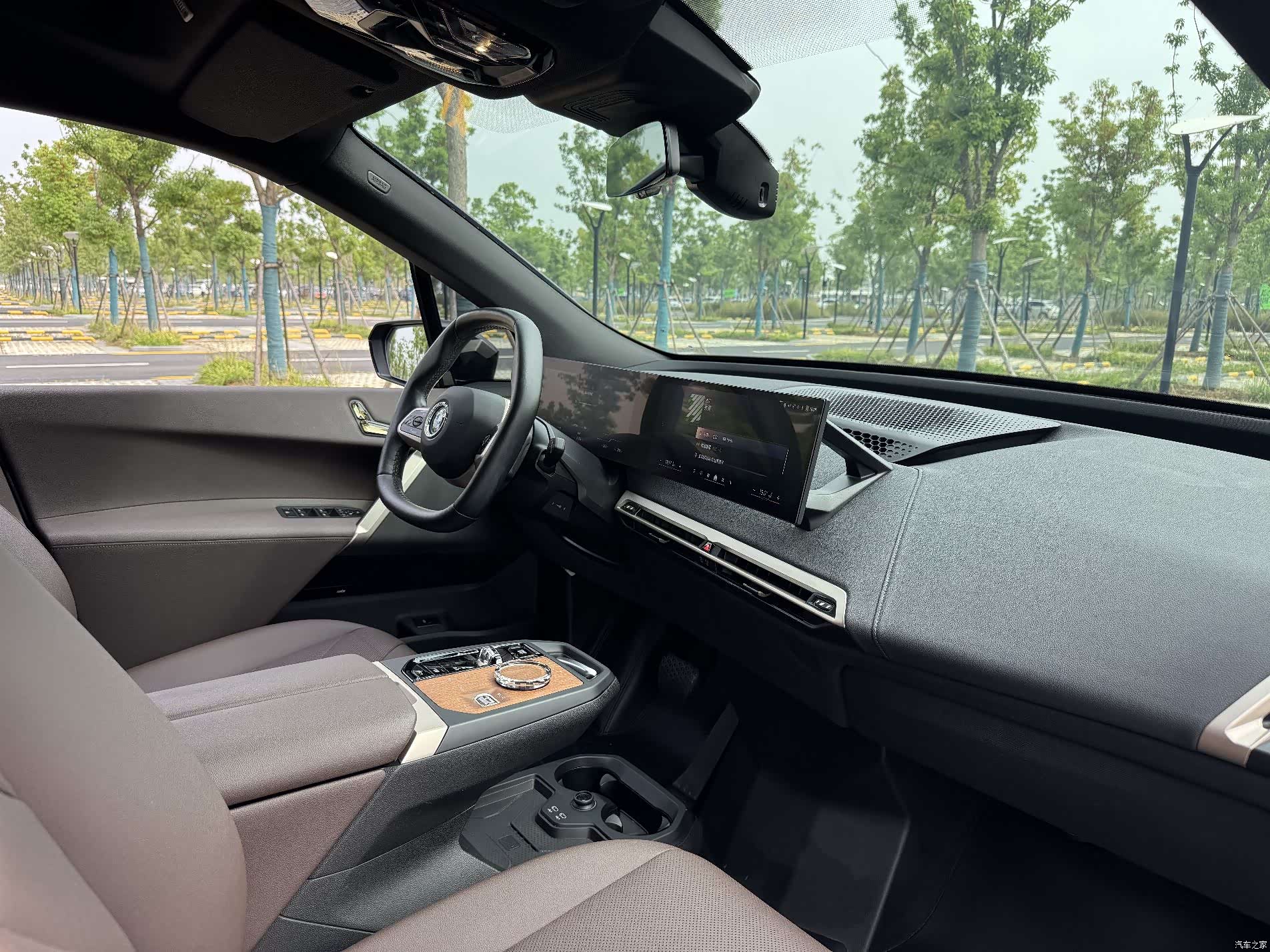 BMW iX, 2022 18