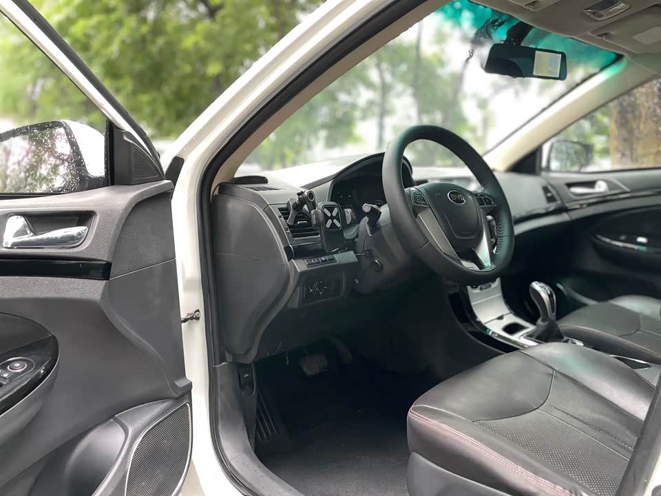 BYD e5 BYD e5