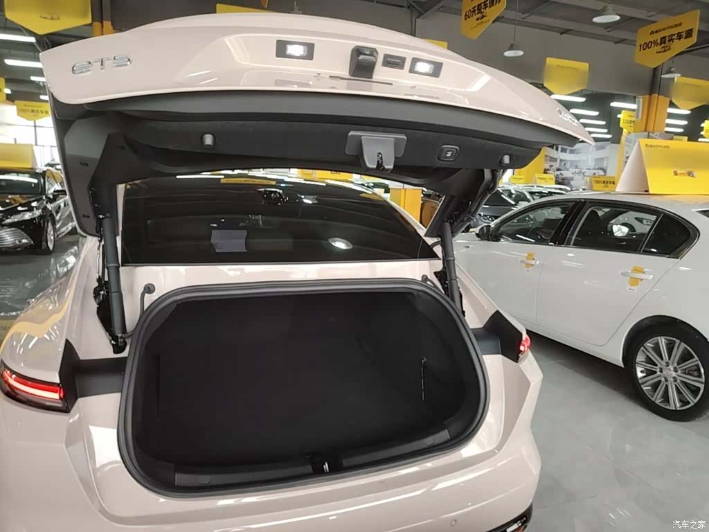 NIO ET5, 2025 19