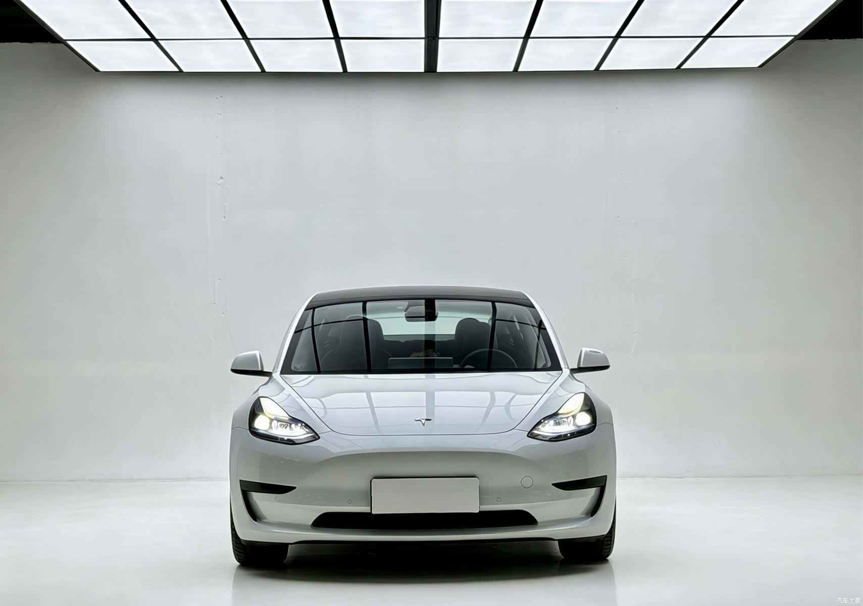 Tesla Model 3, 2023 2