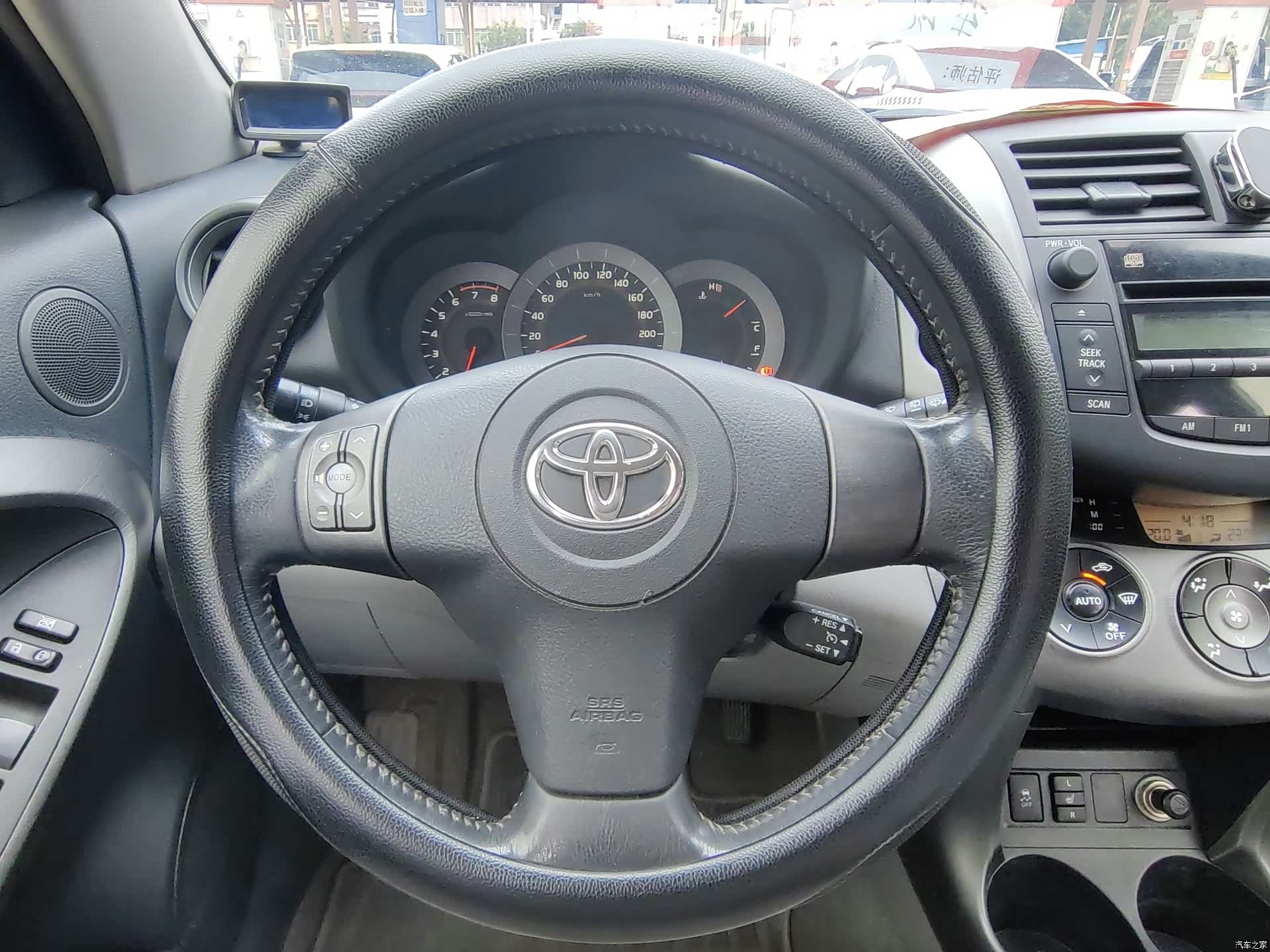 Toyota RAV4, 2010 14