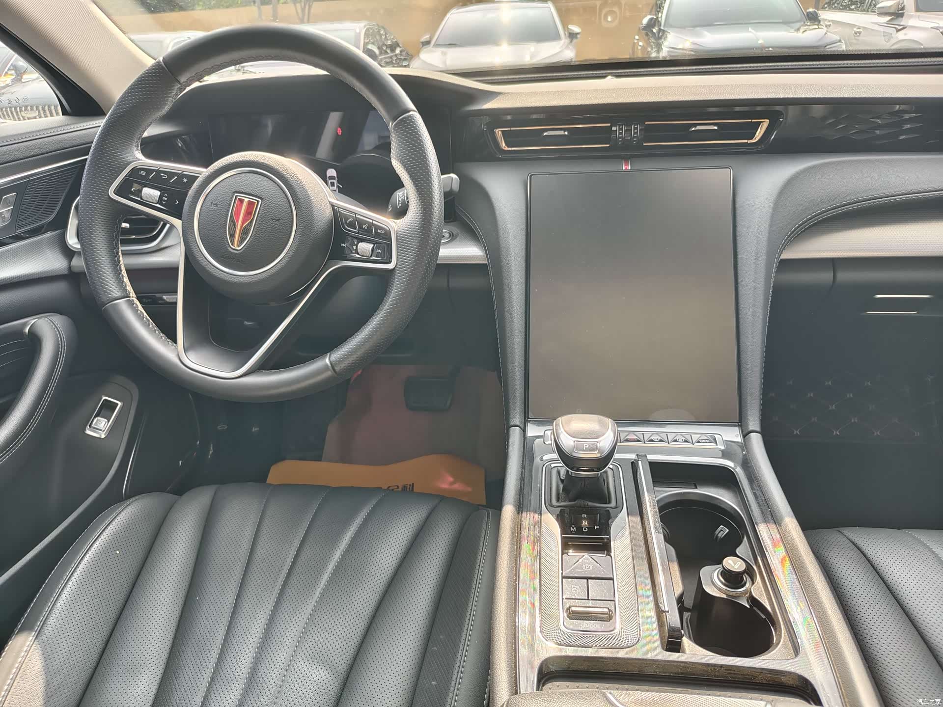 Hongqi H5, 2023 4