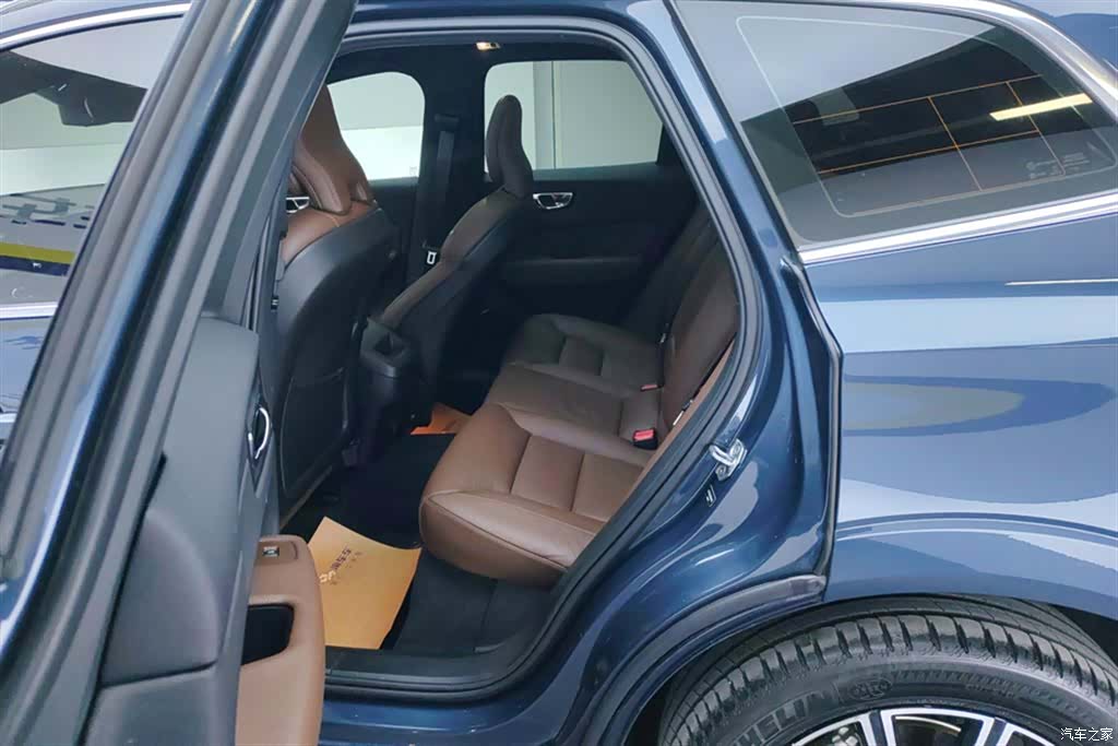 Volvo XC60, 2021 11