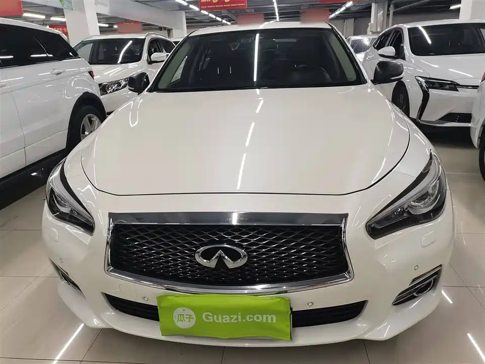 Infiniti Q50L