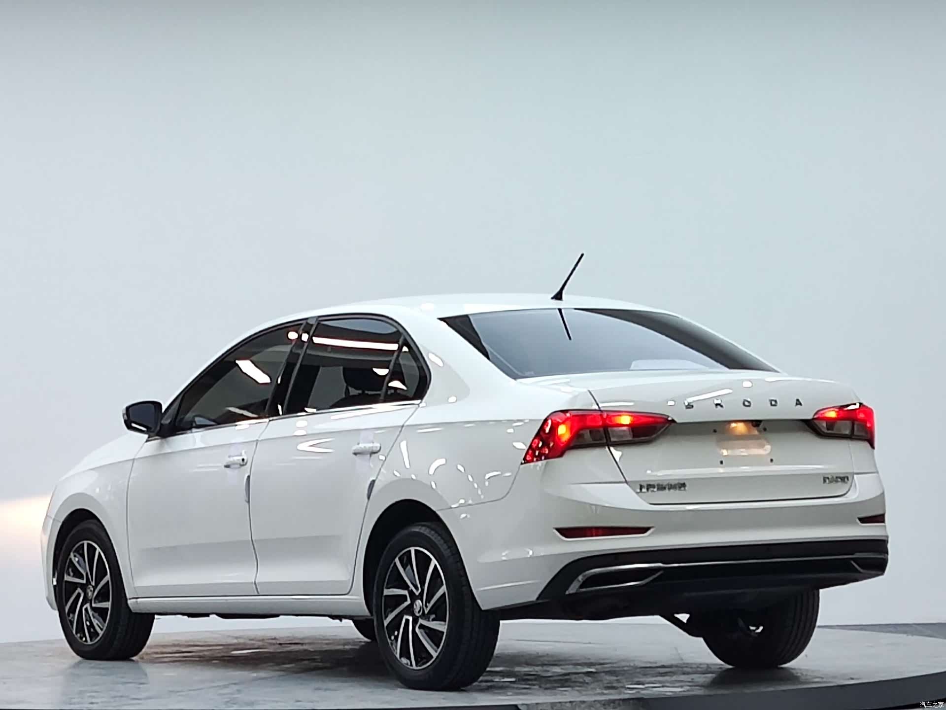 Skoda Rapid, 2022 все фото