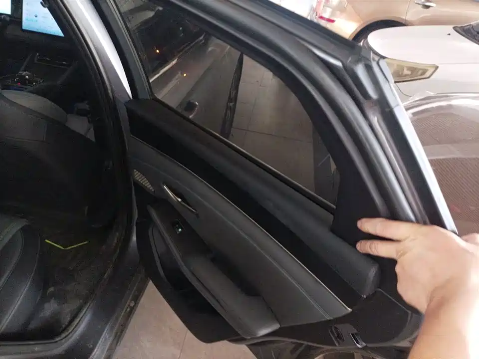 BYD Qin L