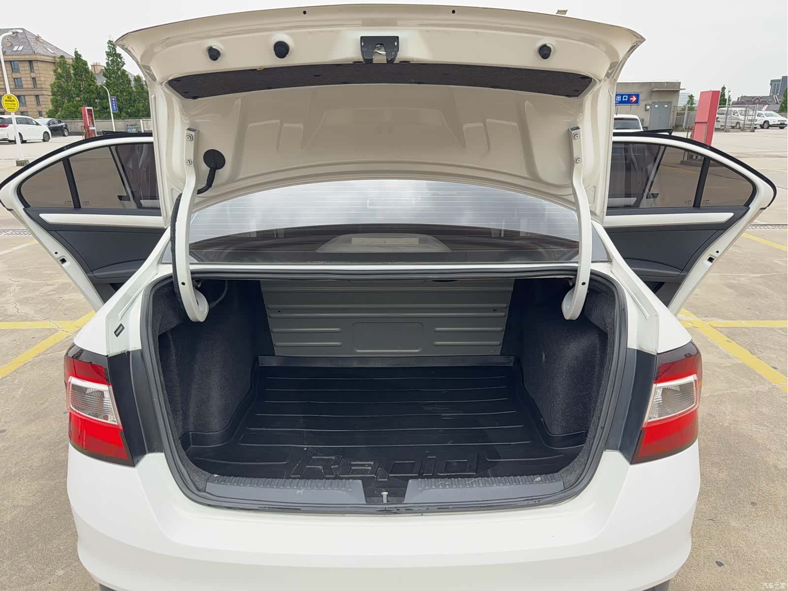 Skoda Rapid, 2018 14
