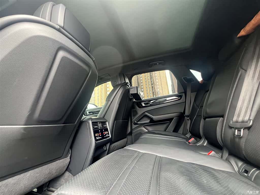 Porsche Cayenne, 2018 9