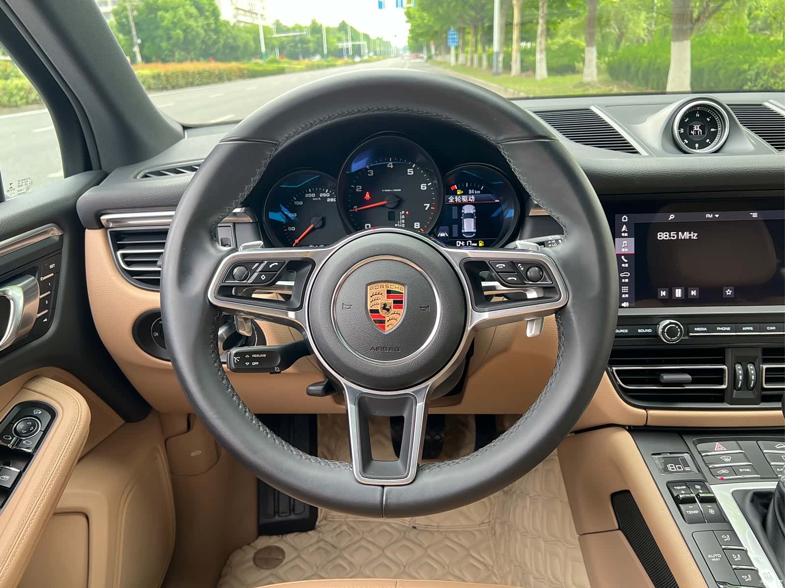 Porsche Macan, 2019 10