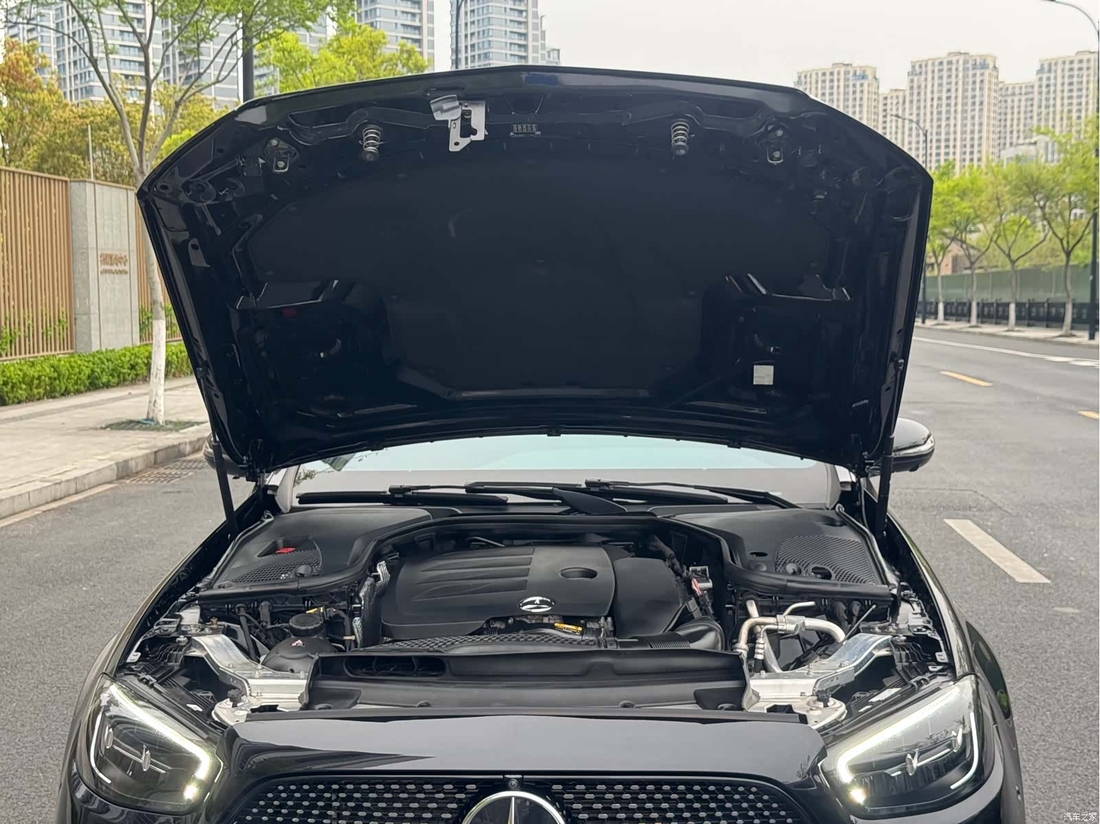 Mercedes-Benz E-Class, 2022 25