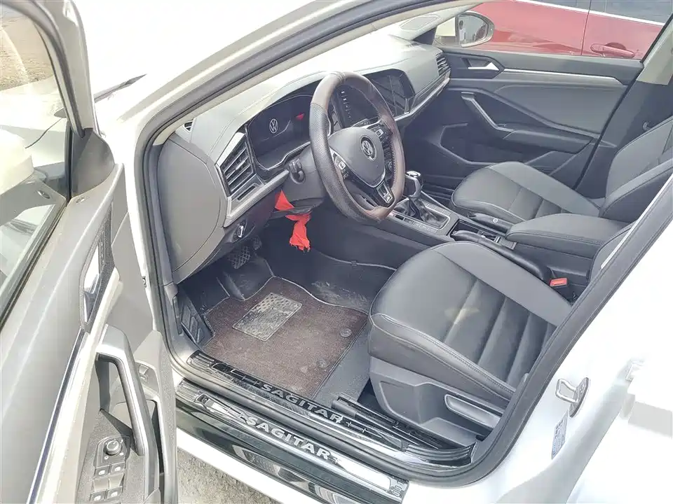 Volkswagen Sagitar