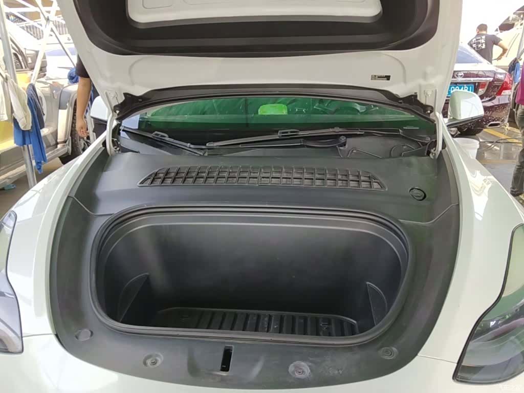 Tesla Model Y, 2022 20
