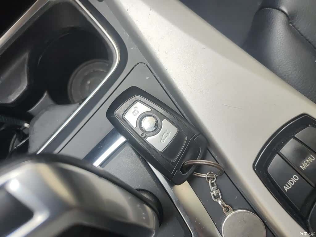 BMW 3 Series, 2015 12