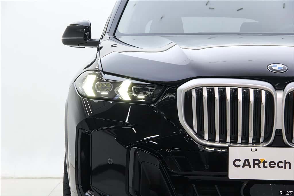 BMW X5, 2025 10