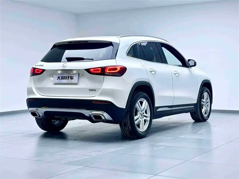 Mercedes-Benz GLA