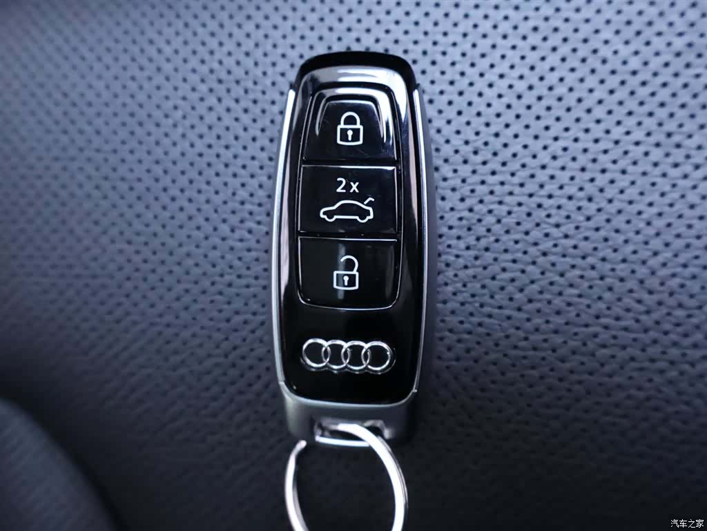 Audi Q7, 2023 26