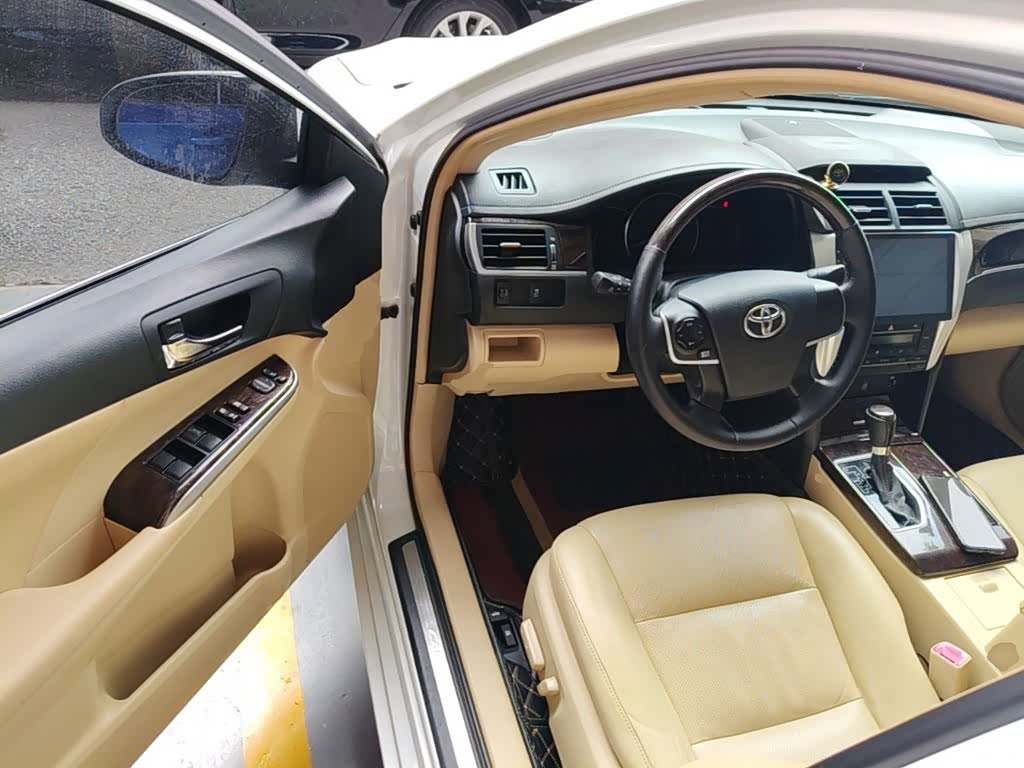 Toyota Camry, 2017 16
