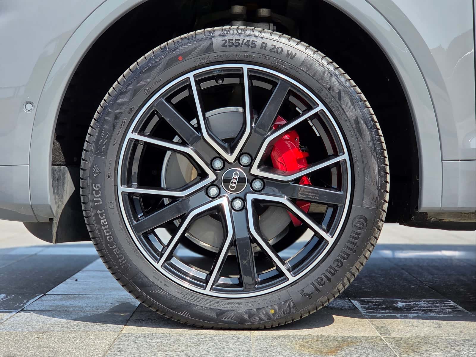Audi Q5L, 2025 24