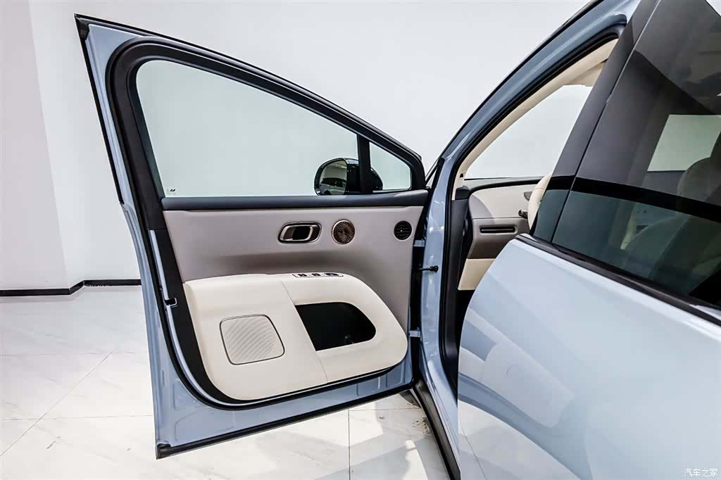 Li Auto i8, 2025 31