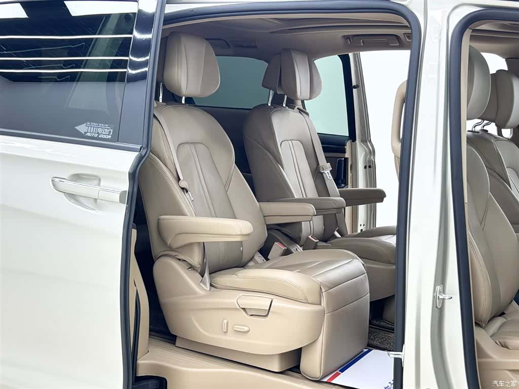 Buick GL8, 2017 12
