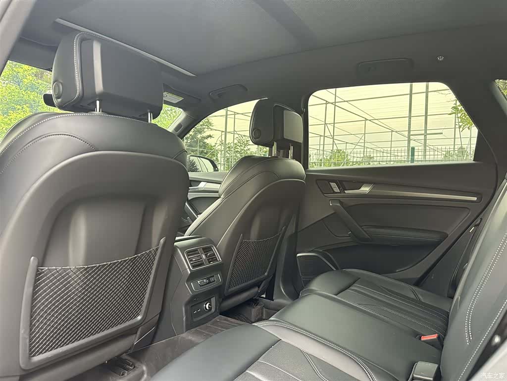 Audi Q5L, 2024 11
